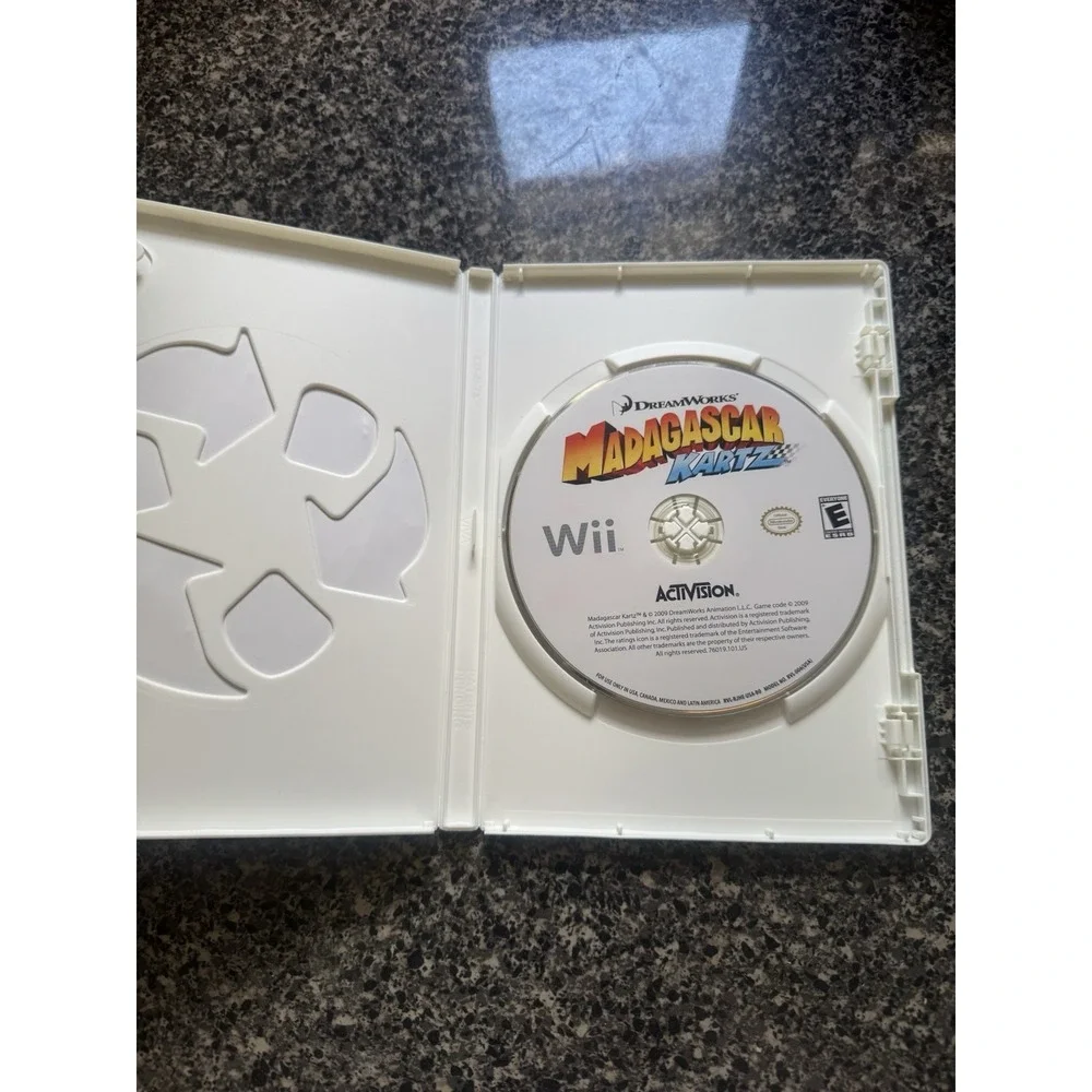 Madagascar Kartz (Nintendo Wii, 2009)‎ No Manual